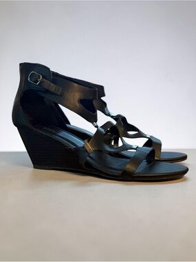 XOXO Sees strappy wedge sandals